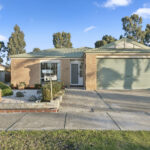 Sold property 15 Trafalgar Way Cranbourne East VIC 3977 by Elite Women Real Estate