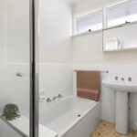 Bathroom unit for rent Nunawading VIC 5-98 Mount Pleasant Road