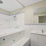 Main bathroom 15 Trafalgar Way Cranbourne East VIC 3977 recently sold home